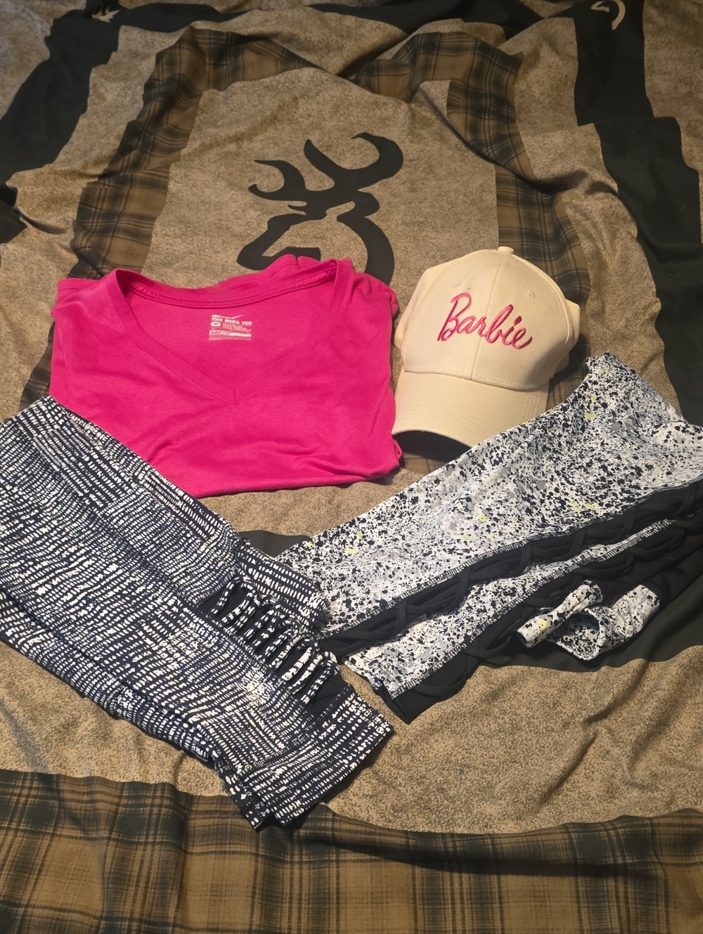 Hot Pink V-Neck Nike Tee with Cream Barbie Script Cap 2 Leggings Medium Set New